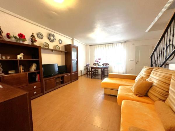 Chalet adosado en CL 8 De Diciembre