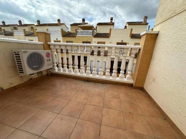 Chalet adosado en calle orihuela campaneta, 2