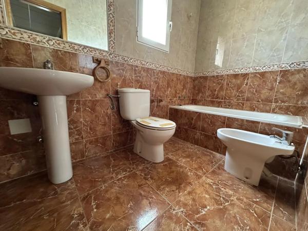 Chalet adosado en calle orihuela campaneta, 2