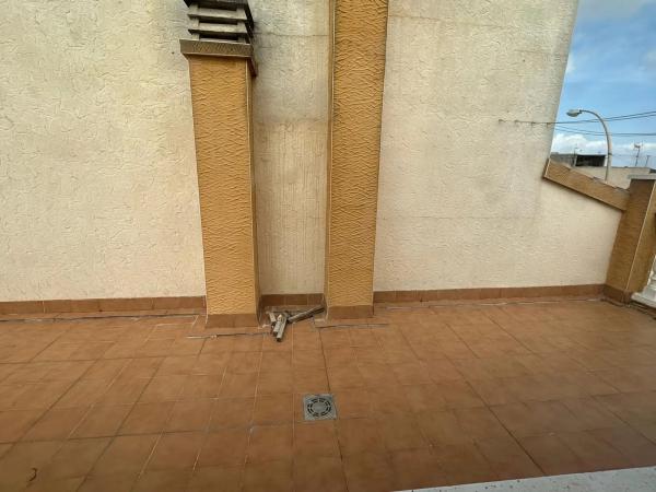 Chalet adosado en calle orihuela campaneta, 2