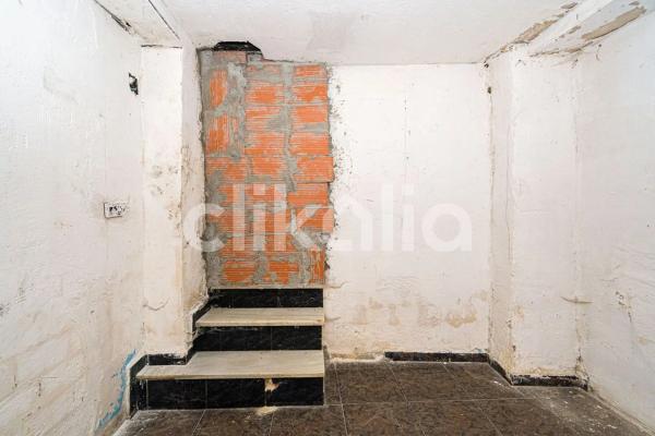 Casa independiente en calle Ferrari