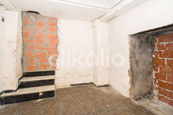 Casa independiente en calle Ferrari