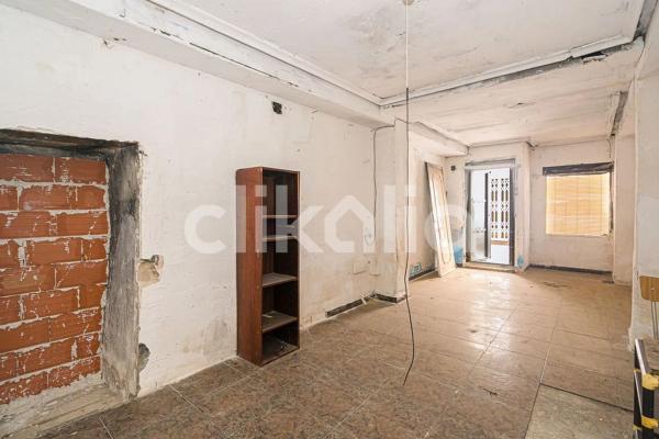 Casa independiente en calle Ferrari