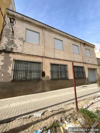 Chalet adosado en calle Adolfo Clavarana, 3