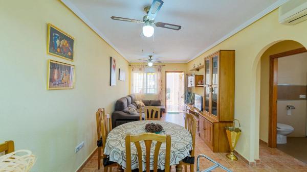 Casa independiente en calle Campoamor, 1