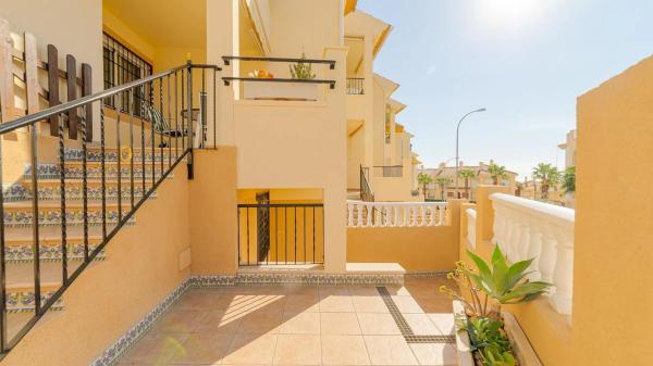 Casa independiente en calle Campoamor, 1