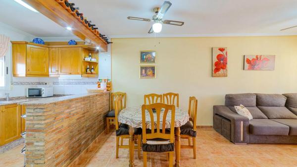 Casa independiente en calle Campoamor, 1