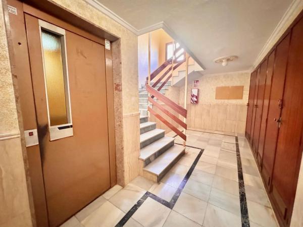 Piso en calle Doctor Jose Maria Sarget, 6