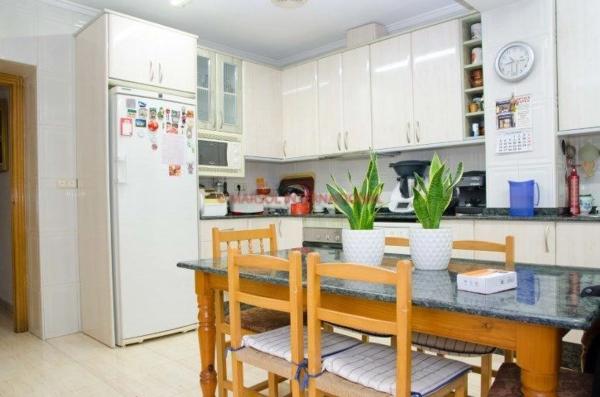 Casa independiente en calle Prendimiento