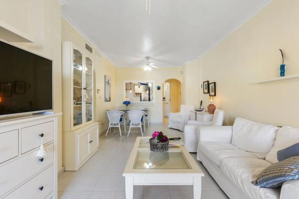 Piso en calle Antonio Gala, 21