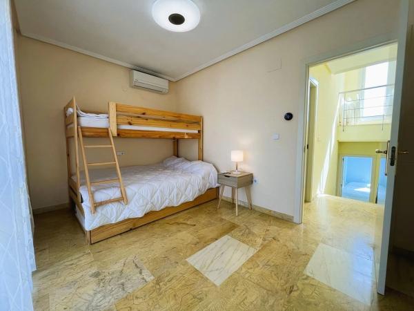 Dúplex en avenida de las Adelfas