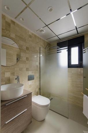 Casa independiente en avenida de las Adelfas