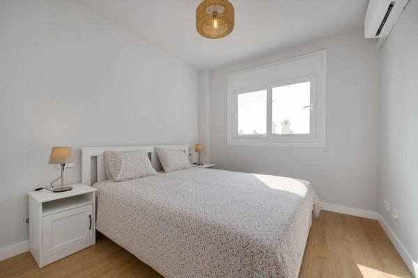 Piso en calle Elena Fortún, 2