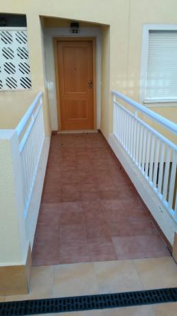 Piso en avenida de las adelfas, 3