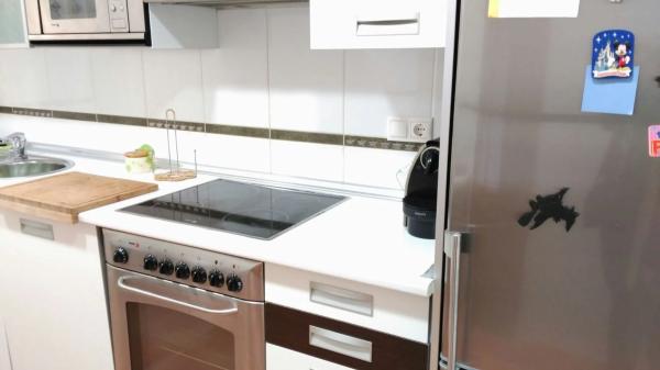 Piso en avenida de las adelfas, 3