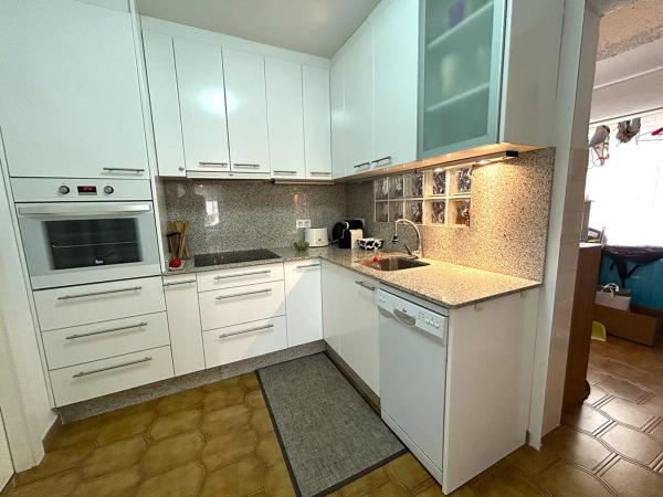 Chalet adosado en calle Tramontana, 6