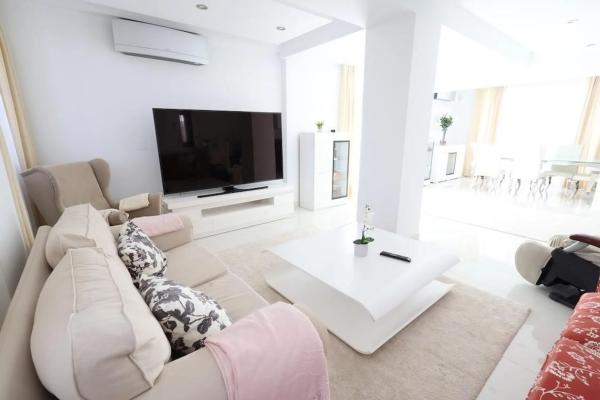 Casa independiente en calle el Coral