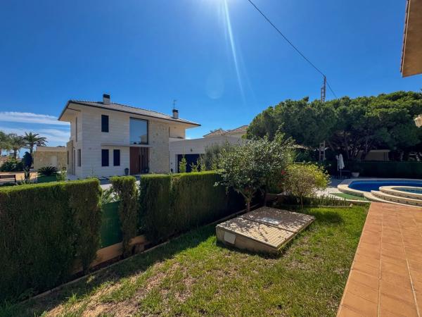 Chalet en Barrio Cabo Roig