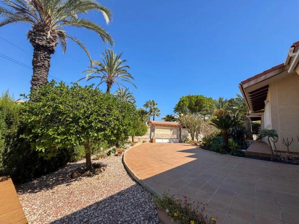 Chalet en Barrio Cabo Roig