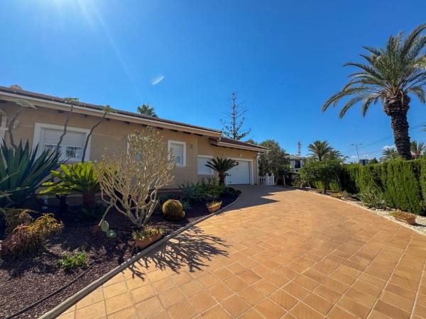 Chalet en Barrio Cabo Roig