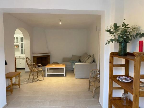 Chalet adosado en calle Tramontana, 18