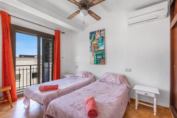 Piso en calle el Poniente, 9