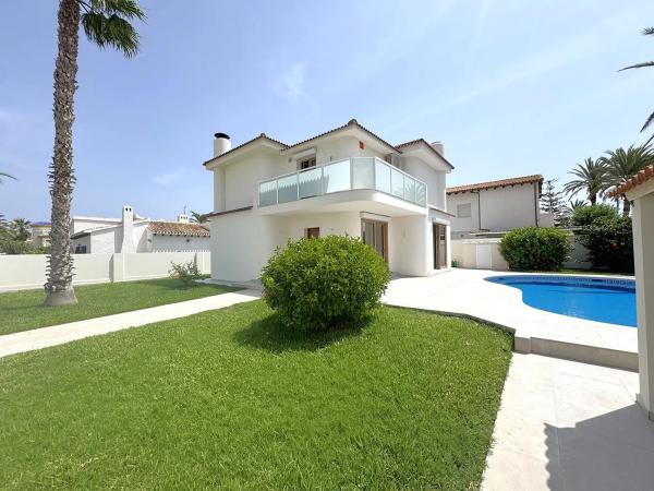 Casa independiente en calle Calafate, 5