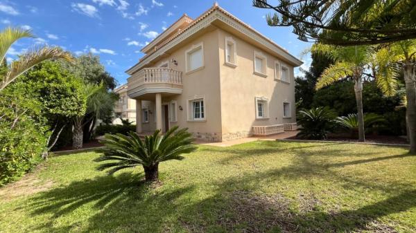 Chalet en Barrio Cabo Roig