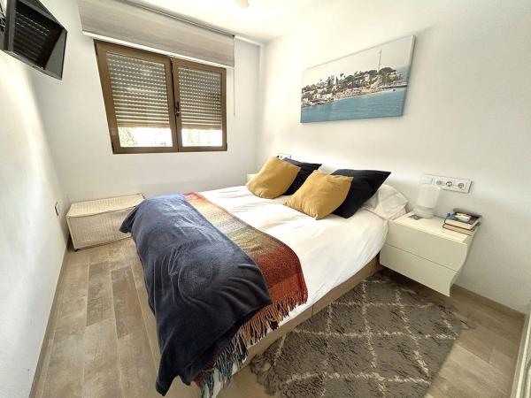 Chalet adosado en calle Tramontana, 69