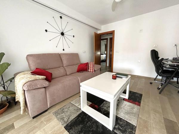 Chalet adosado en calle Tramontana, 69