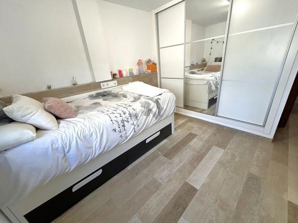 Chalet adosado en calle Tramontana, 69