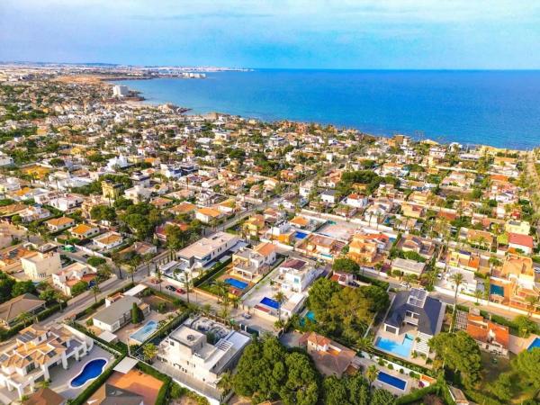 Casa independiente en calle Baliza