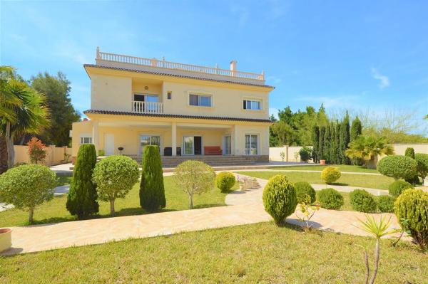 Casa independiente en avenida del cabo