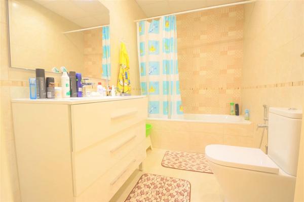 Casa independiente en avenida del cabo