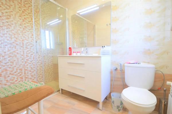 Casa independiente en avenida del cabo