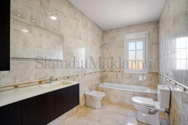 Casa independiente en calle Baliza