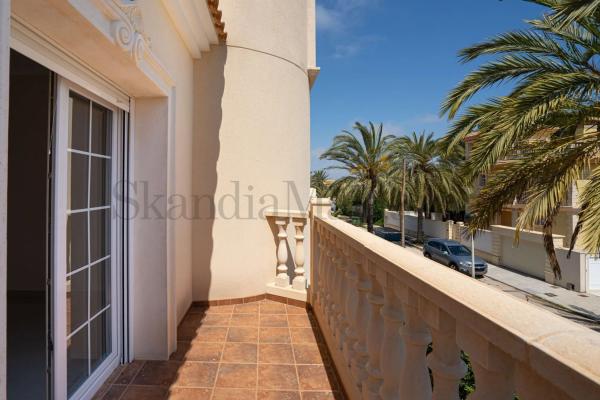 Casa independiente en calle Baliza