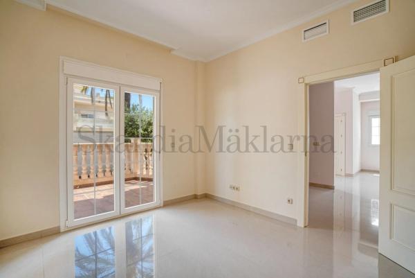 Casa independiente en calle Baliza