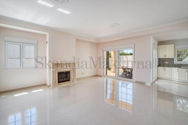 Casa independiente en calle Baliza