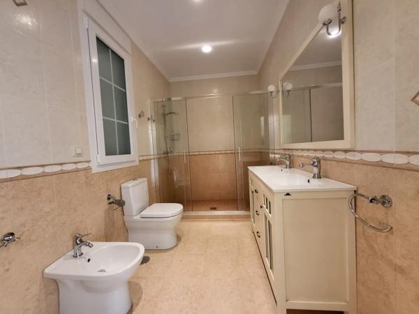 Casa independiente en calle de la Ensenada