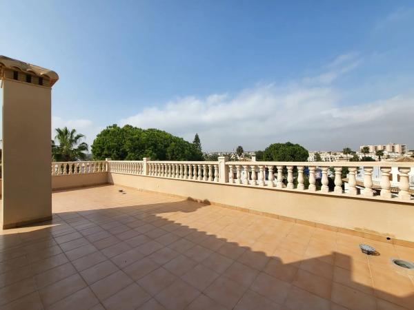 Casa independiente en calle de la Ensenada