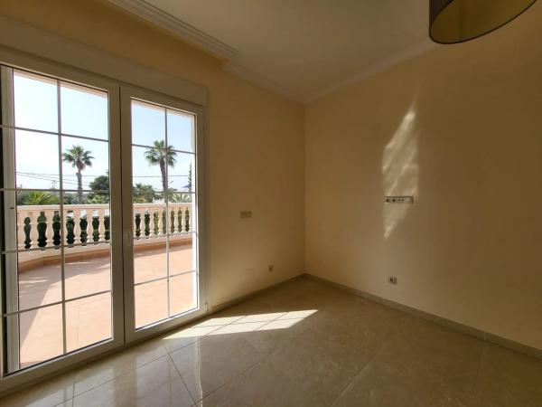 Casa independiente en calle de la Ensenada