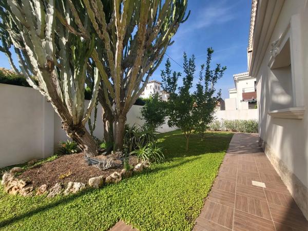 Casa independiente en calle Baliza