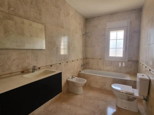 Casa independiente en calle Baliza