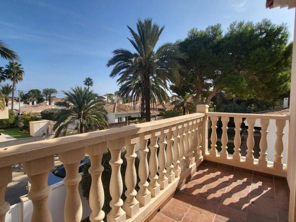 Casa independiente en calle Baliza