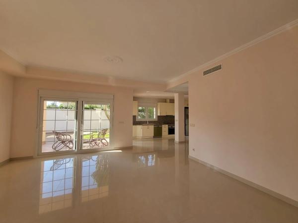 Casa independiente en calle Baliza