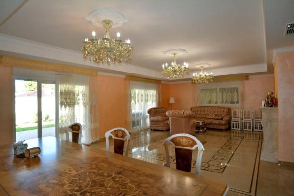 Casa independiente en avenida del Cabo