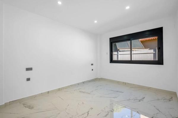 Casa independiente en calle José Zorrilla, 35