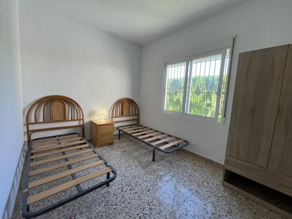 Chalet pareado en calle Salvador Rueda Cmor