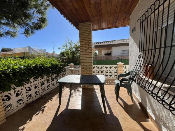 Chalet pareado en calle Salvador Rueda Cmor